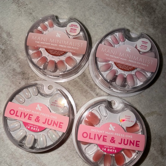 Brand new NWT olive & June press on nails - Picture 4 of 6